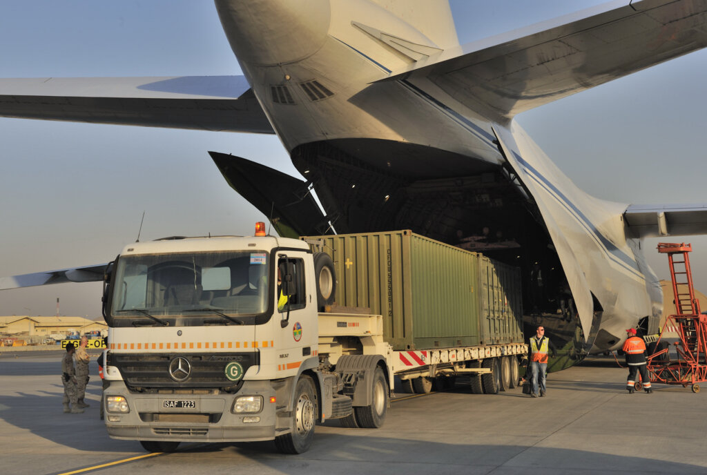 Air cargo shipping from China with fast delivery to international destinations