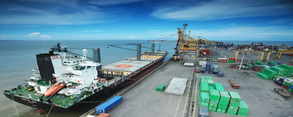 | King Abdul Aziz Seaport Dammam – Cargo, Facilities & Rules | BuzyB Shipping King Abdulaziz Seaport (Dammam Port) view handling cargo